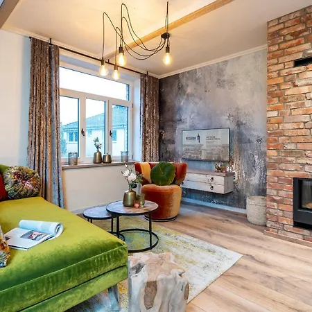 - A64925 Apartment